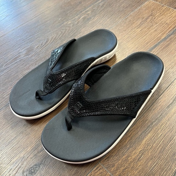 NWOT Spenco Black flipflop SZ 7 - Picture 2 of 6